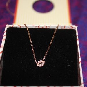rose gold lips necklace
